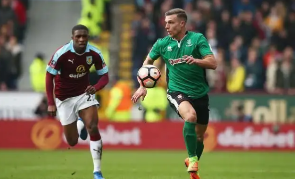 《炉石传说》前总监成为《英雄联盟》设计总监